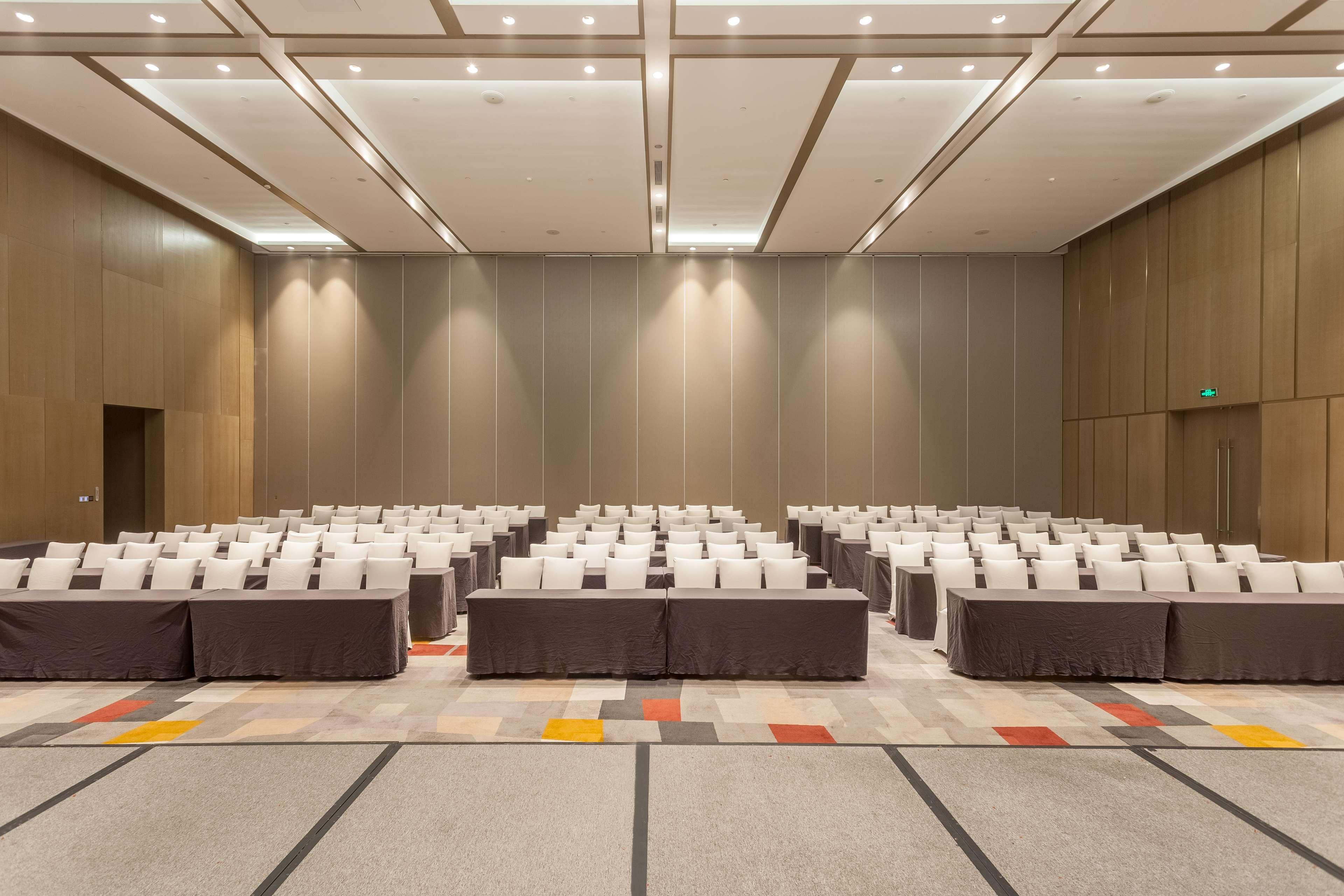 Radisson Exhibition Center Шанхай Екстериор снимка