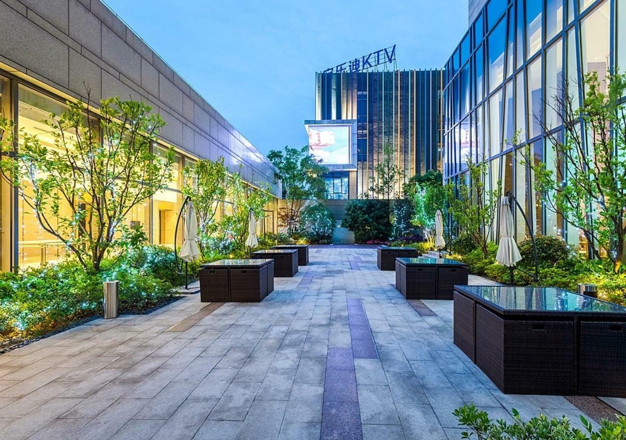 Radisson Exhibition Center Шанхай Екстериор снимка