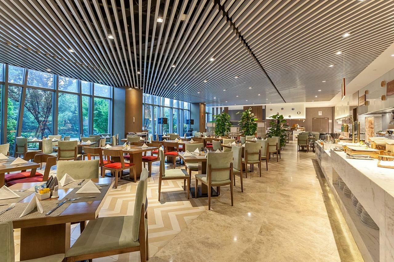 Radisson Exhibition Center Шанхай Екстериор снимка